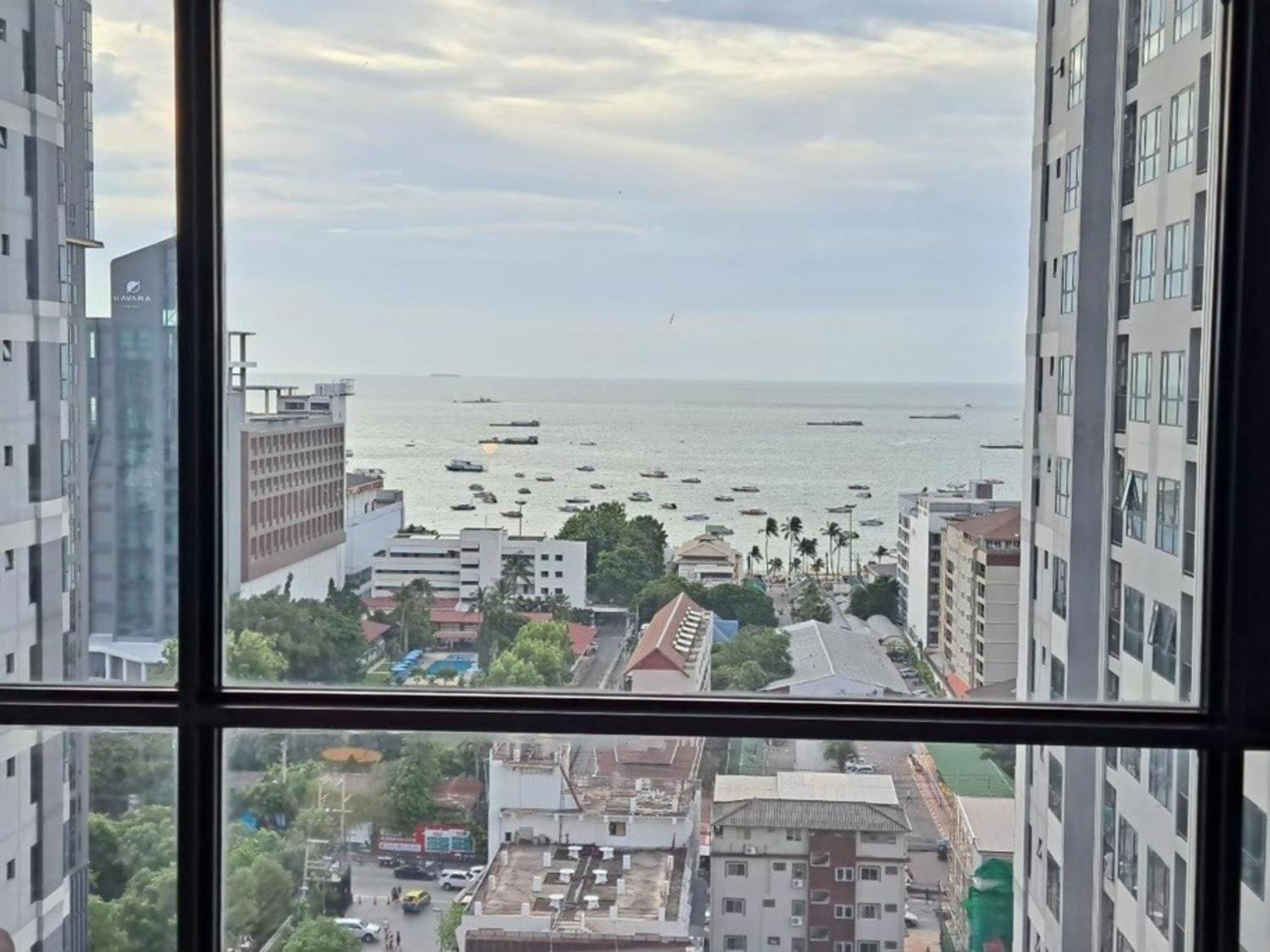 The Base Central Pattaya By Mickey Exteriér fotografie