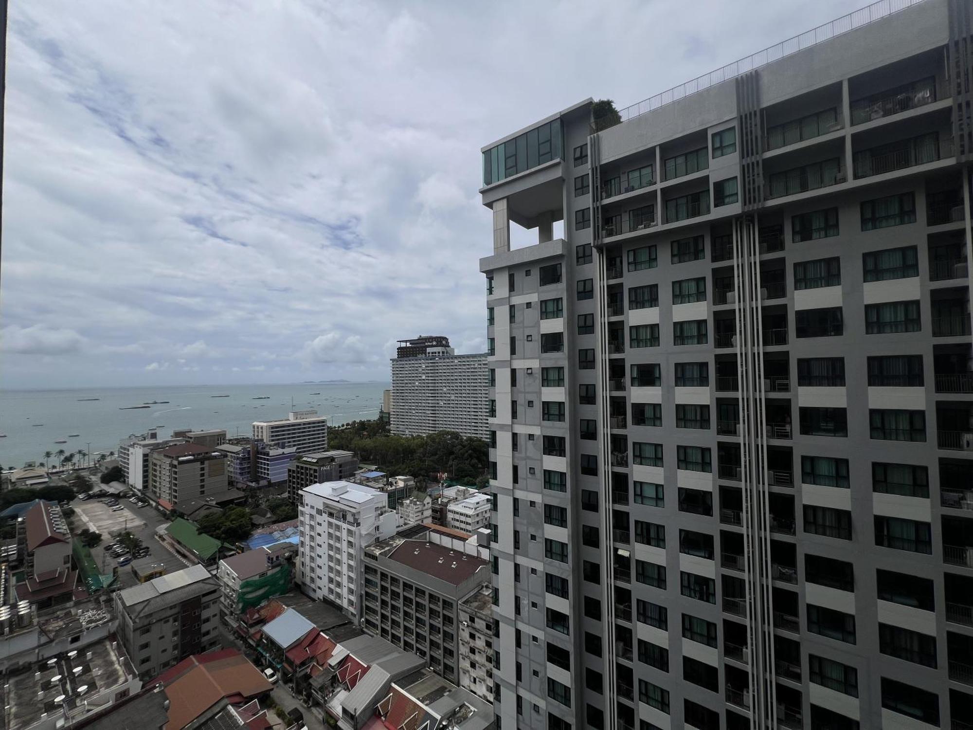 The Base Central Pattaya By Mickey Exteriér fotografie