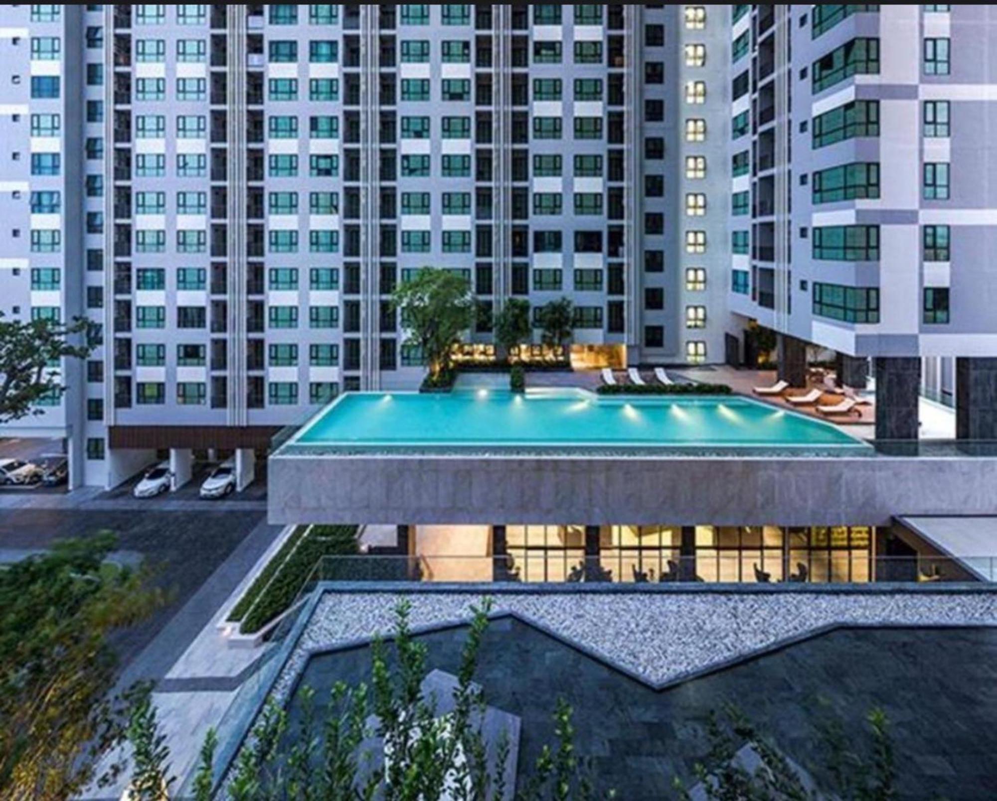 The Base Central Pattaya By Mickey Exteriér fotografie