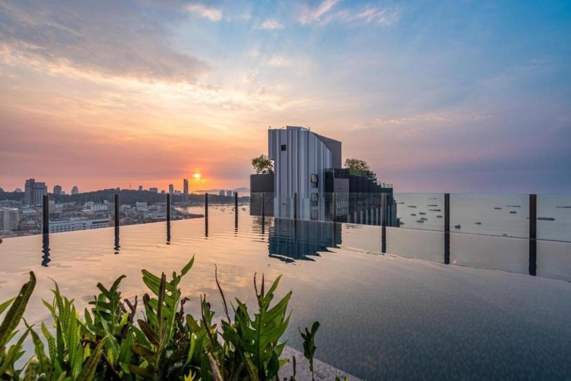 The Base Central Pattaya By Mickey Exteriér fotografie