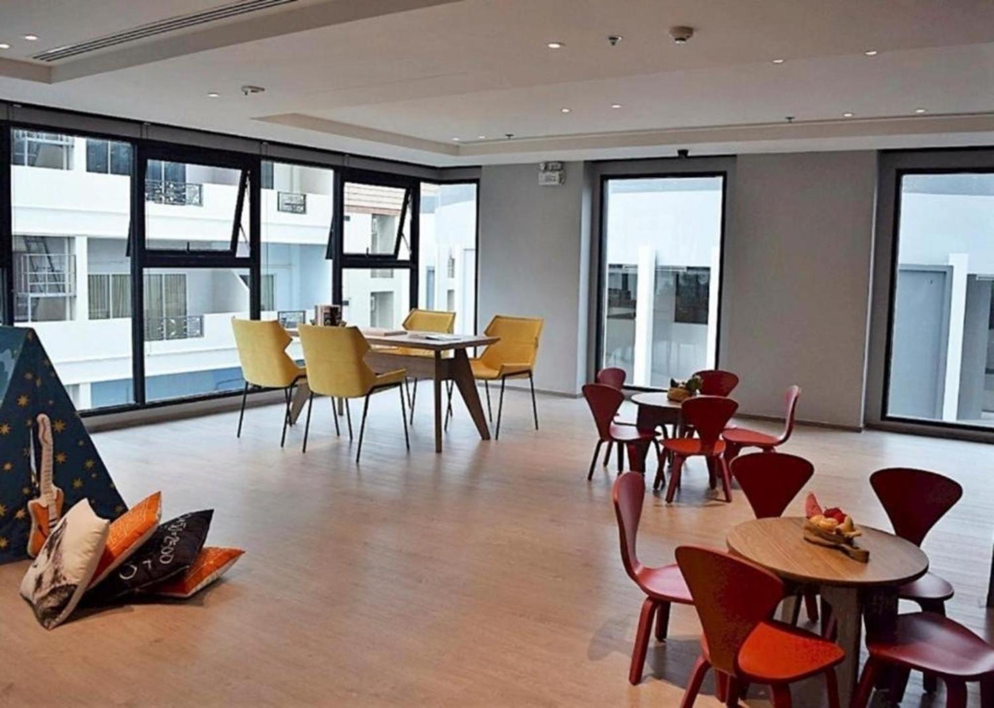 The Base Central Pattaya By Mickey Exteriér fotografie
