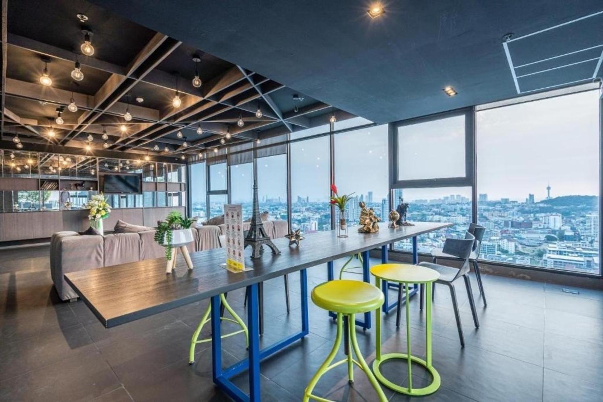 The Base Central Pattaya By Mickey Exteriér fotografie